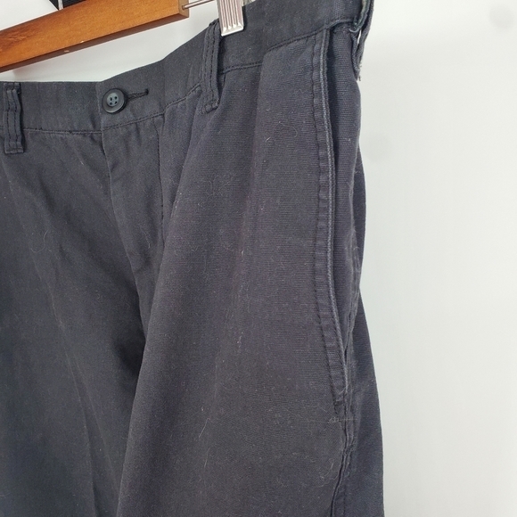 Dockers D3 Classic Fit Size 42x32 Mens Pleated Signature Khaki Pants Black - Picture 6 of 9